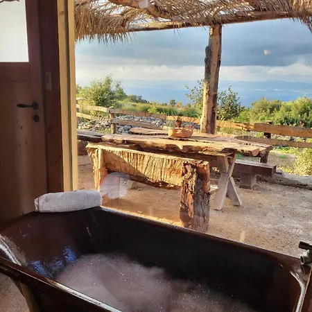 Semesterbostad Miki's Little House